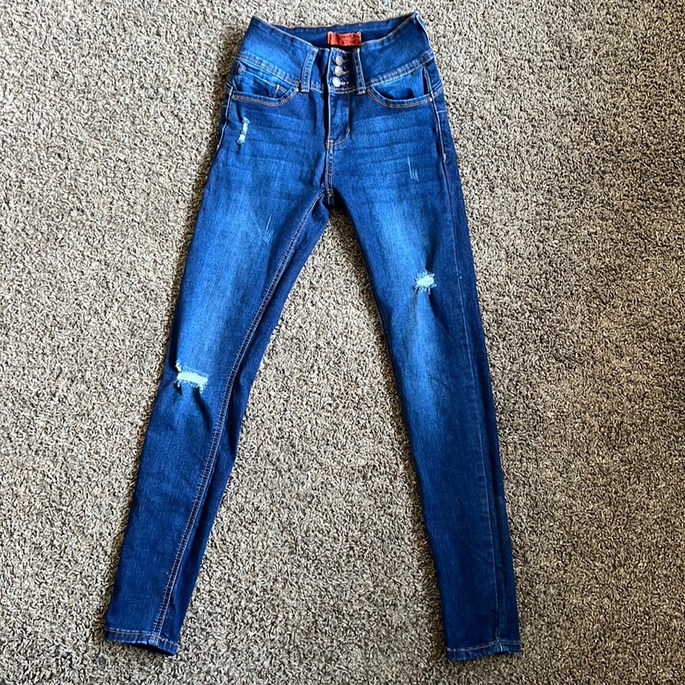 WAX JEANS BUTT, I LOVE YOU!
